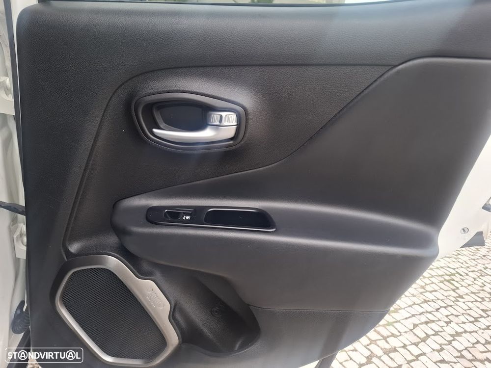 Jeep Renegade 1.6 MJD Limited - 38