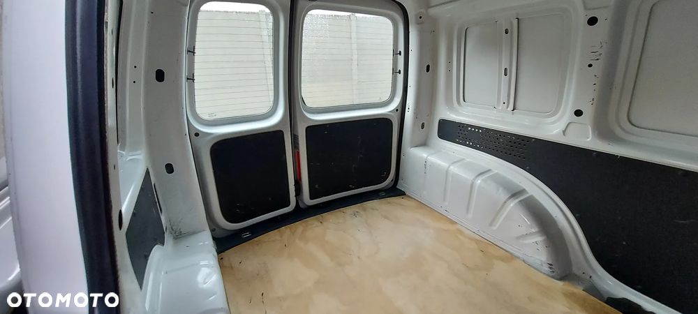 Volkswagen CADDY - 19