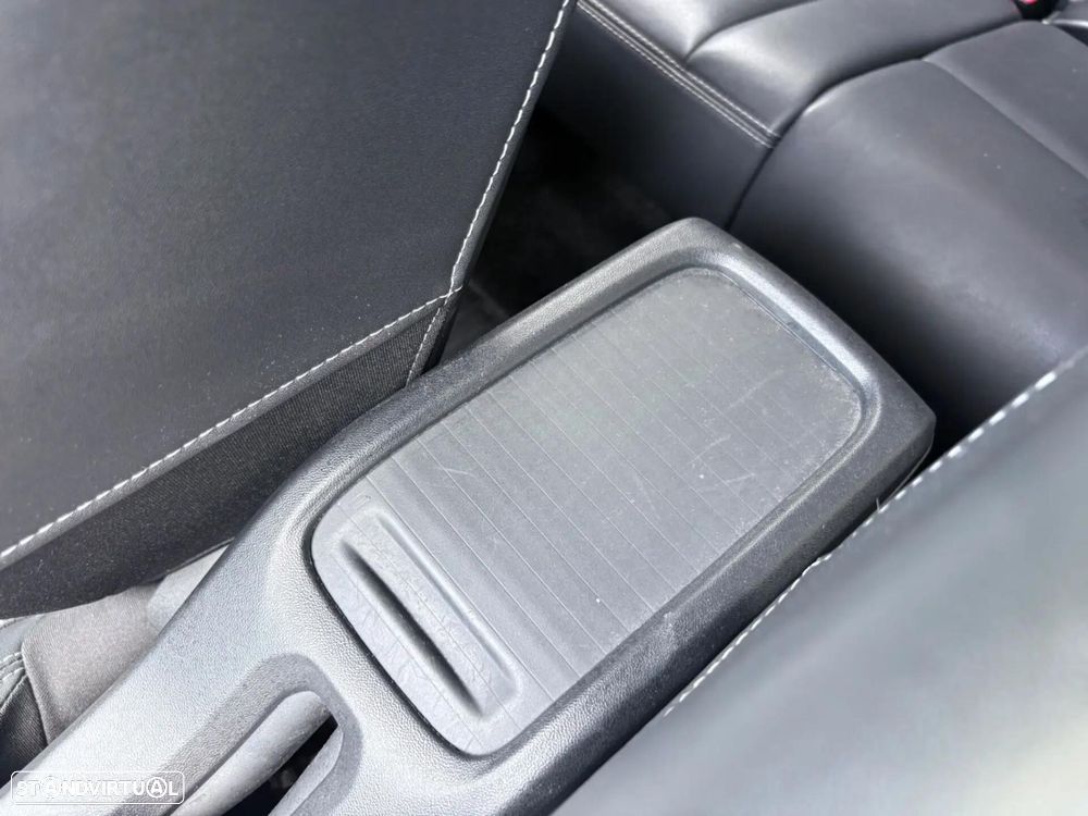 Peugeot 2008 1.6 e-HDi Allure - 34