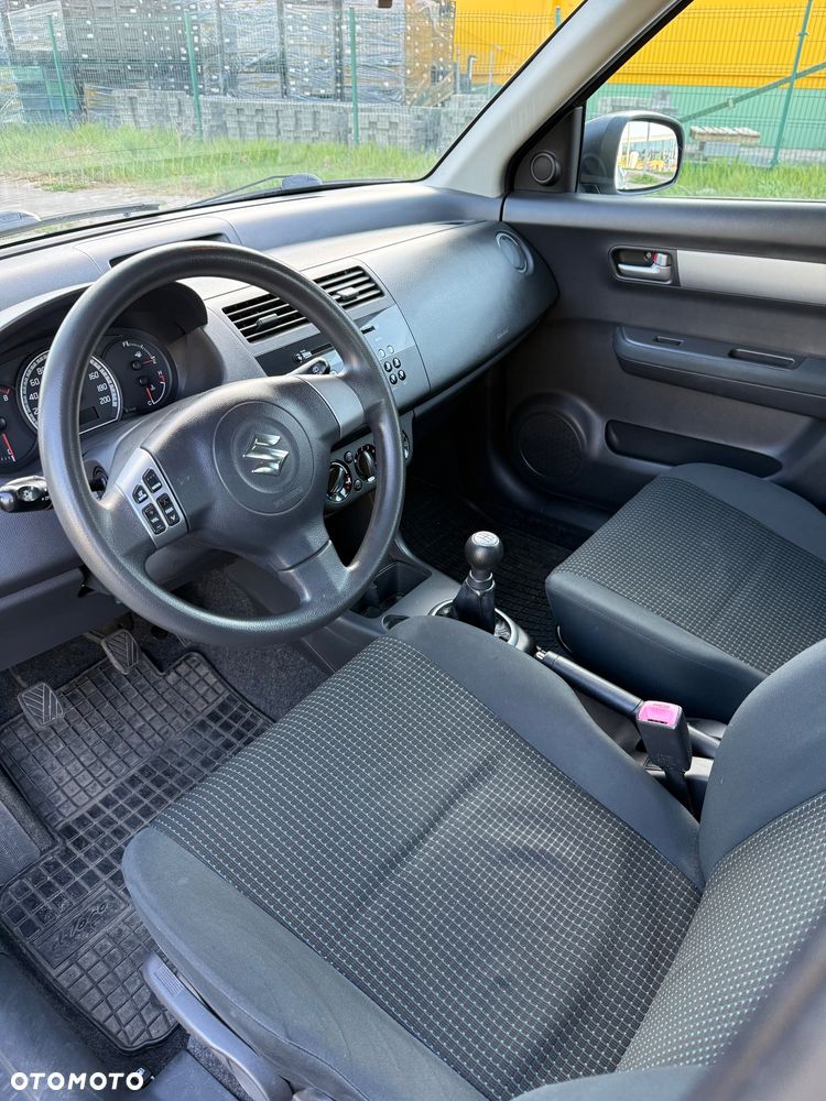 Suzuki Swift - 7