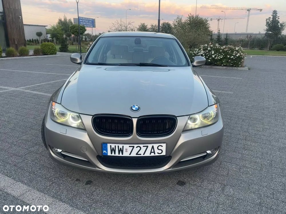 BMW Seria 3 318i Edition Lifestyle - 2