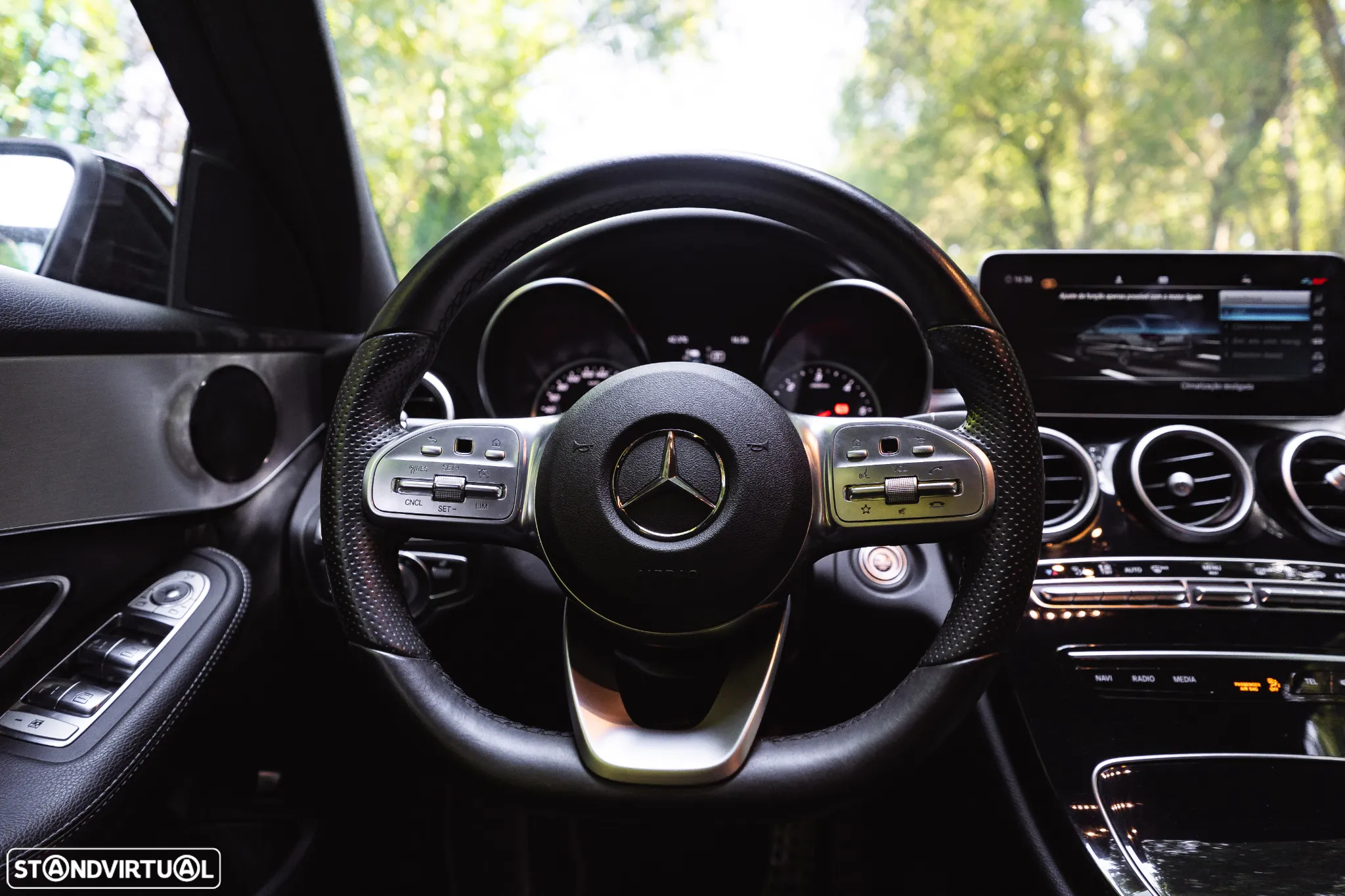 Mercedes-Benz C 300 de AMG Line - 21