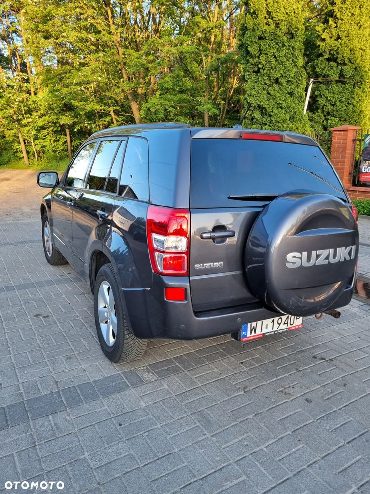 Suzuki Grand Vitara 2.4 De Luxe - 7