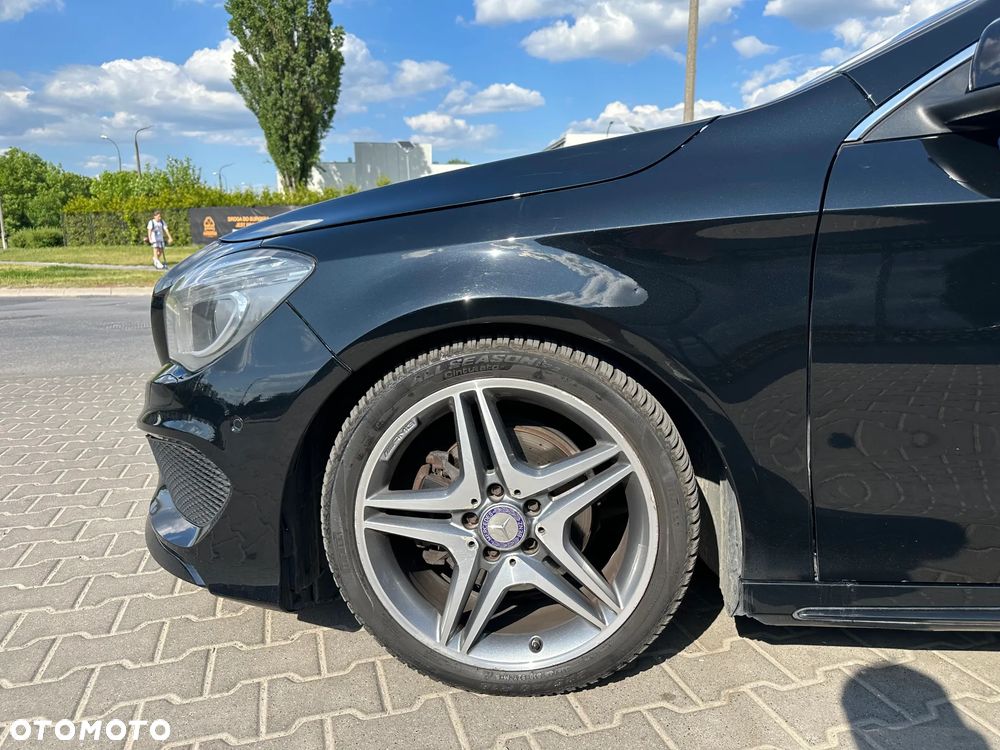 Mercedes-Benz CLA 200 7G-DCT AMG Line - 11