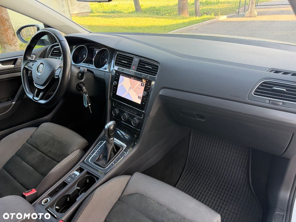 Volkswagen Golf 2.0 TDI SCR DSG Comfortline - 8