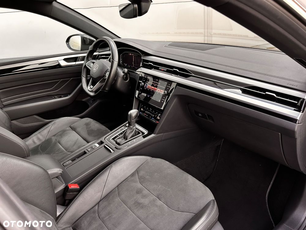 Volkswagen Arteon 2.0 TDI R-Line DSG - 26