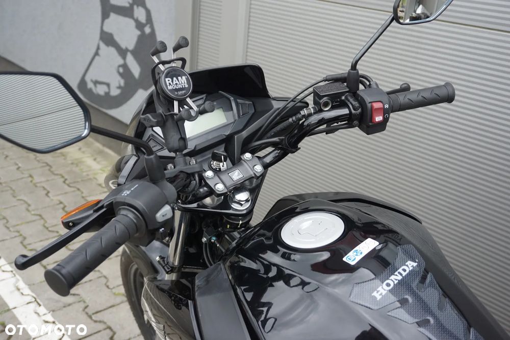 Honda CB - 17