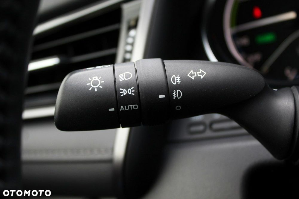 Toyota Camry 2.5 Hybrid Comfort CVT - 23