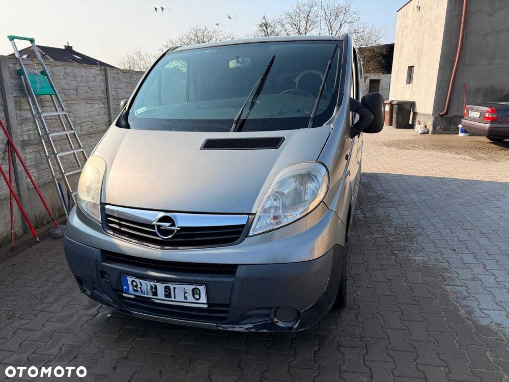 Opel Vivaro - 1
