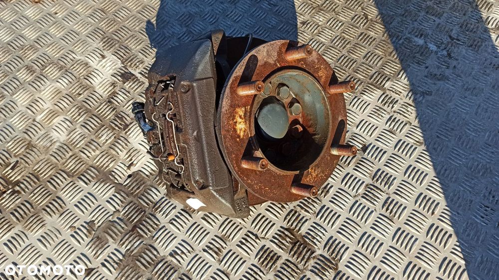 zwrotnica prawa przód iveco 65c 70c bliźniak 11+ - 2