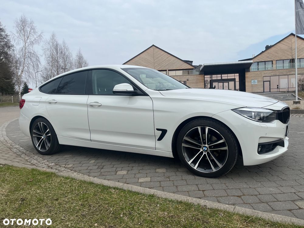 BMW 3GT 320i - 10