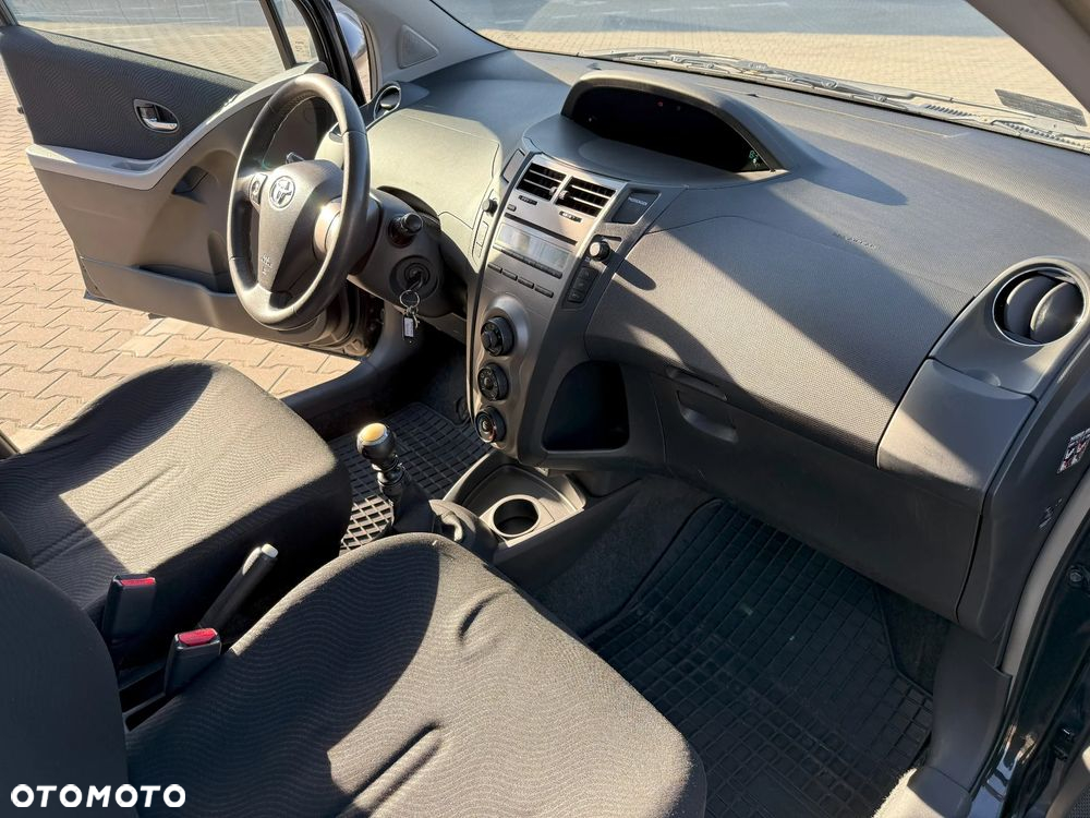 Toyota Yaris 1.33 Active - 14