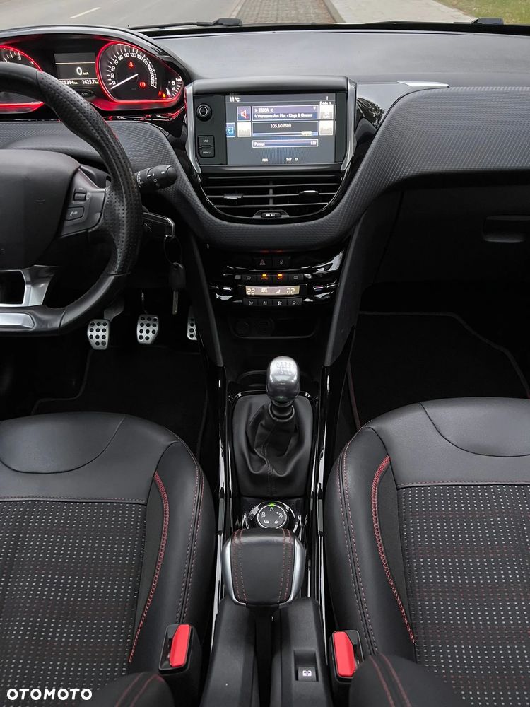 Peugeot 2008 BlueHDi FAP 120 STOP & START GT-Line Edition - 18