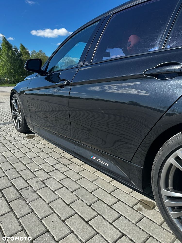 BMW Seria 3 335i xDrive - 12