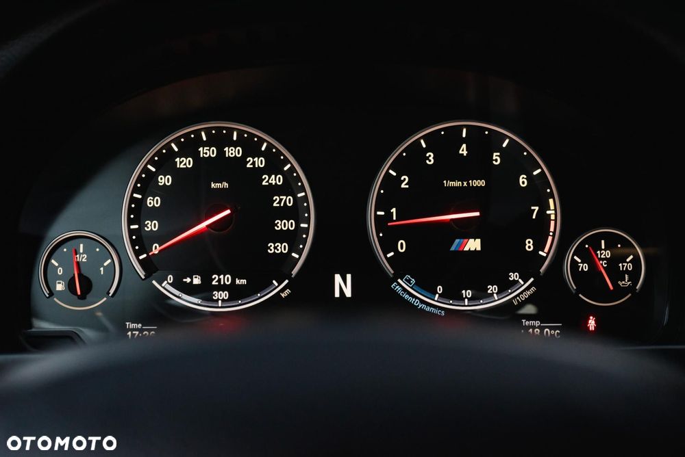 BMW M5 - 30