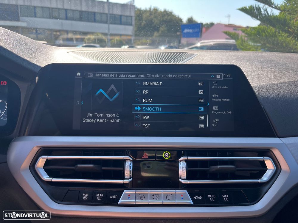 BMW 320 e Corporate Edition Auto - 41