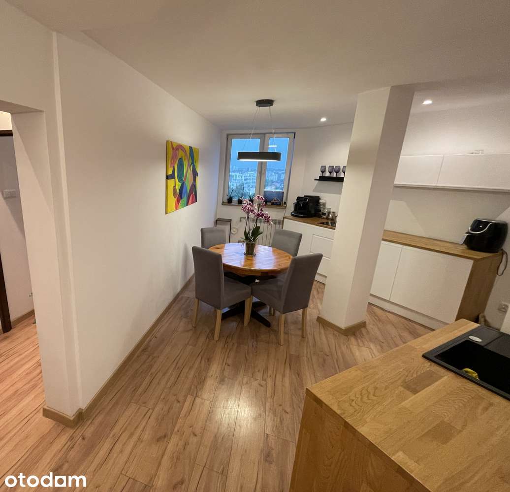 Apartamentowiec 24 piętro centrum / miejsce parkingowe/klimatyzacja