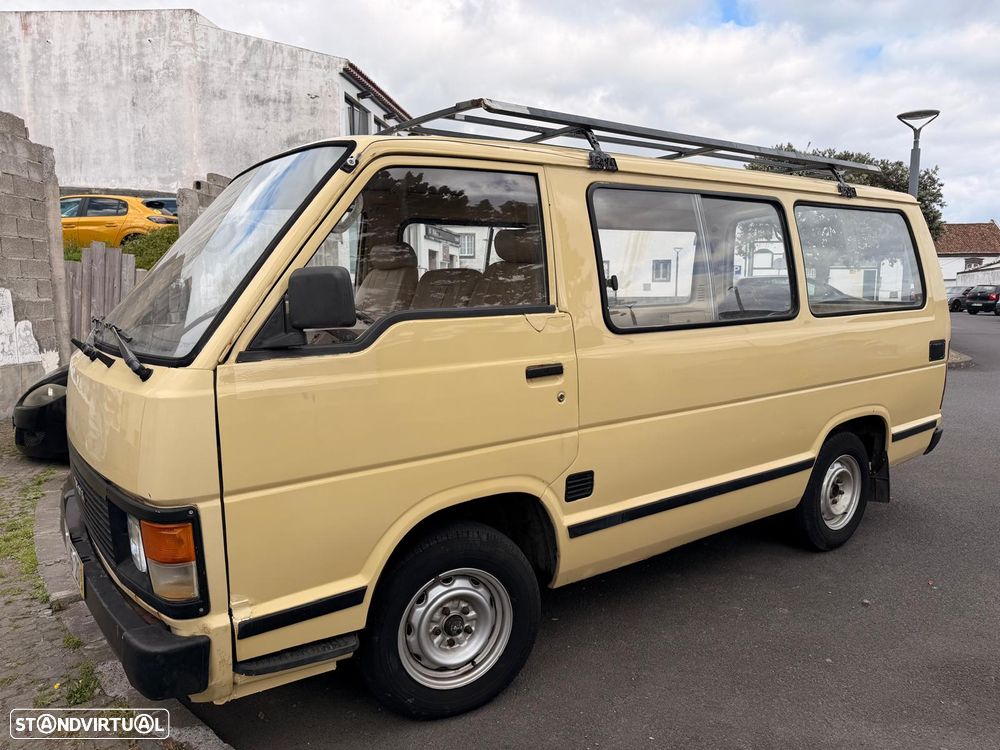 Toyota HiAce - 1