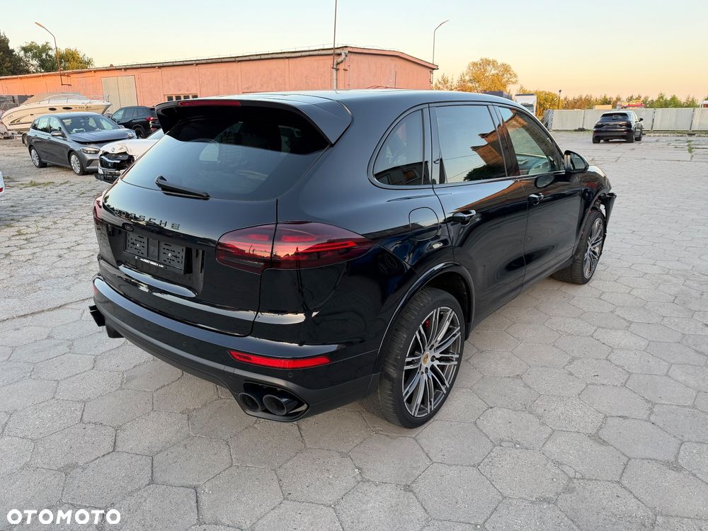 Porsche Cayenne - 3