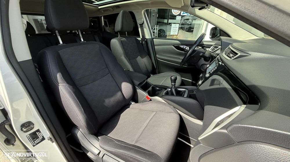 Nissan Qashqai 1.5 dCi N-Connecta 18 - 5