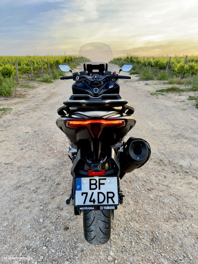 Yamaha TMAX 560 Tech Max - 11
