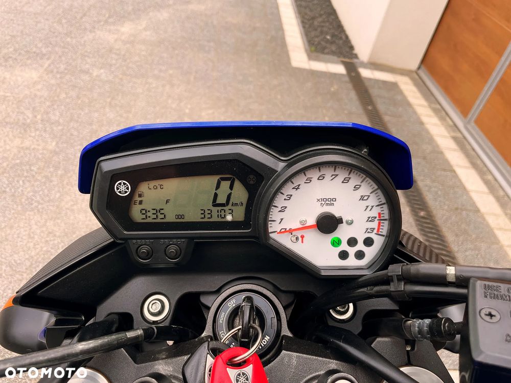 Yamaha FZ8 - 8