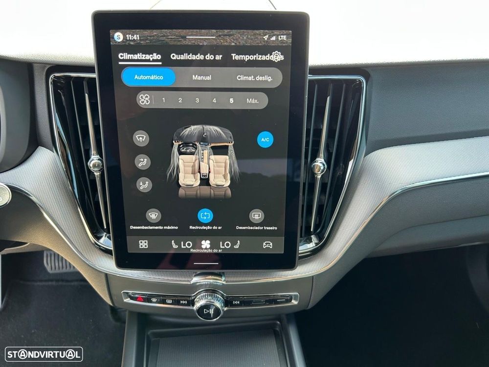 Volvo XC 60 2.0 T6 PHEV Black Edition AWD - 23