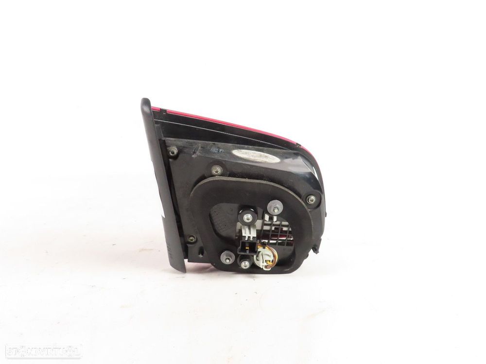 Farolim da mala LED Direito/Trás Seminovo/ Original VW GOLF VI (5K1) 5K0945094AJ - 3