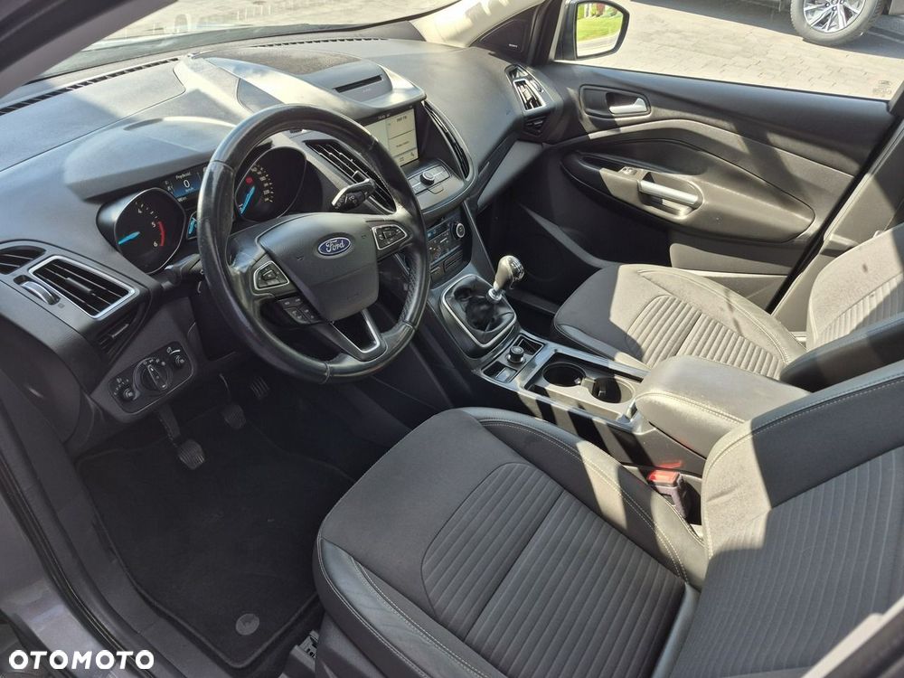 Ford Kuga - 9
