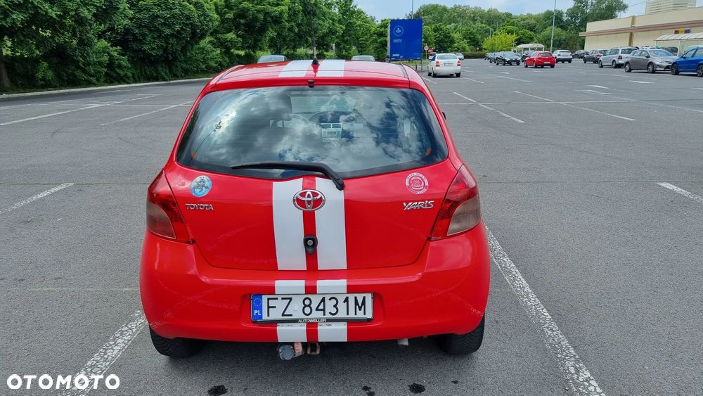 Toyota Yaris - 7