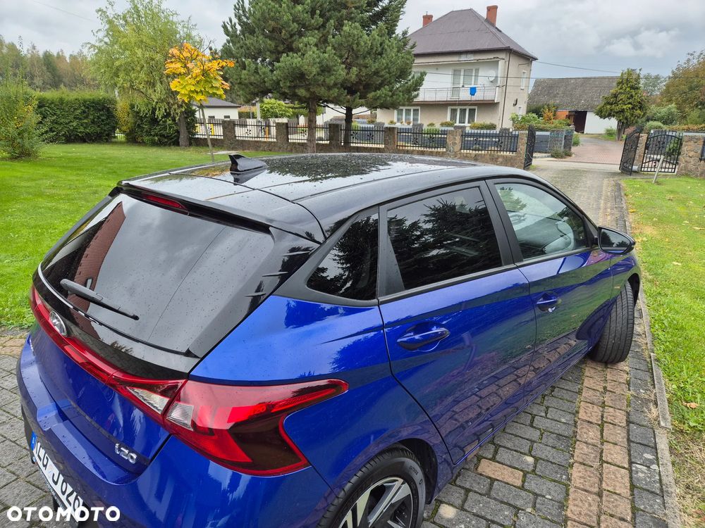 Hyundai i20 blue 1.2 Pure - 10