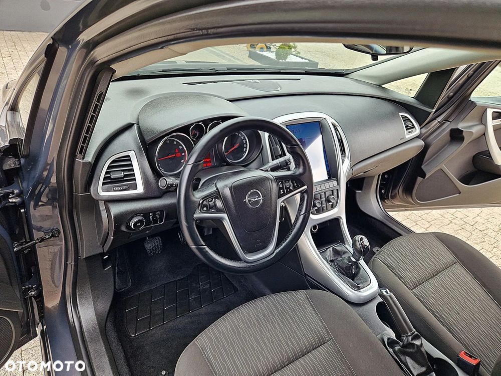 Opel Astra 1.4 150 Jahre - 4