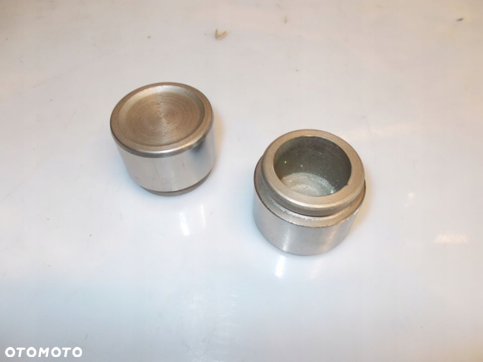 TŁOCZKI ZACISKU PRZÓD IVECO DAILY 1990- 49-10 - 1