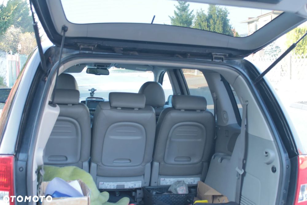 Kia Carnival 2.9 CRDi EX - 14