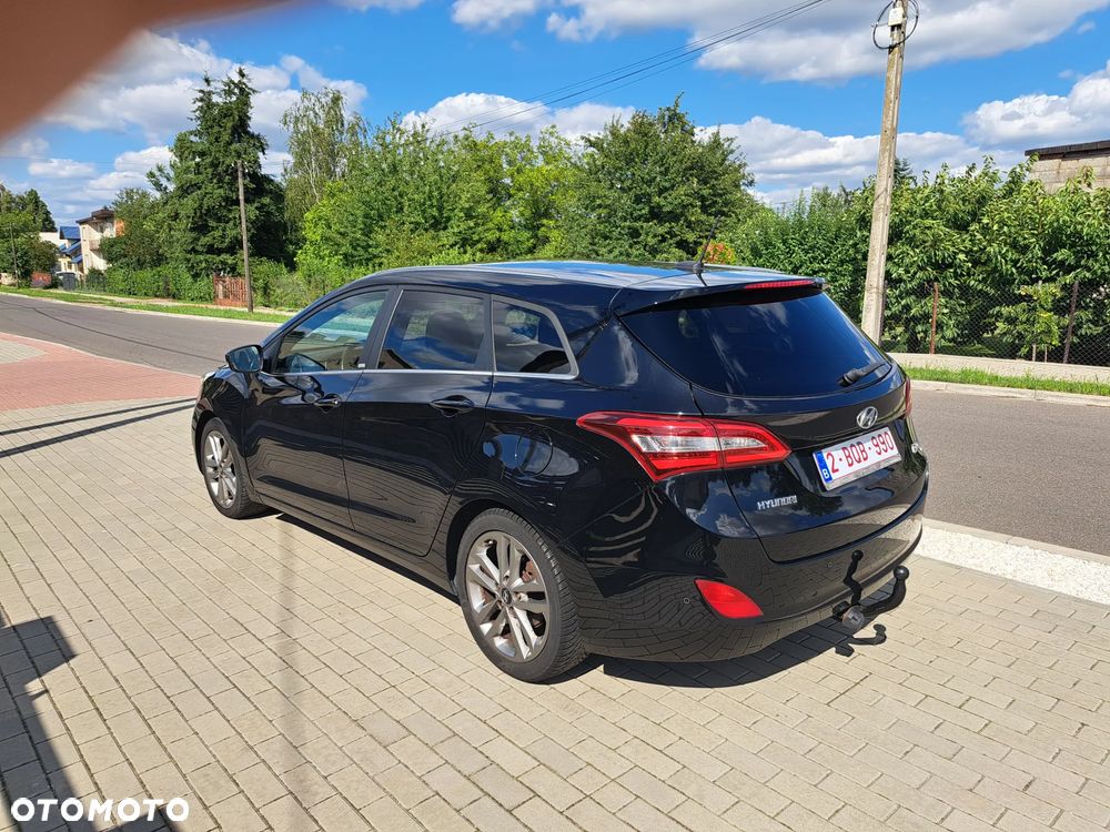 Hyundai i30 blue Kombi 1.6 CRDi DCT Passion - 3