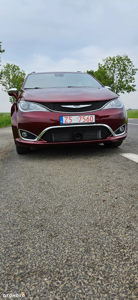 Chrysler Pacifica - 2