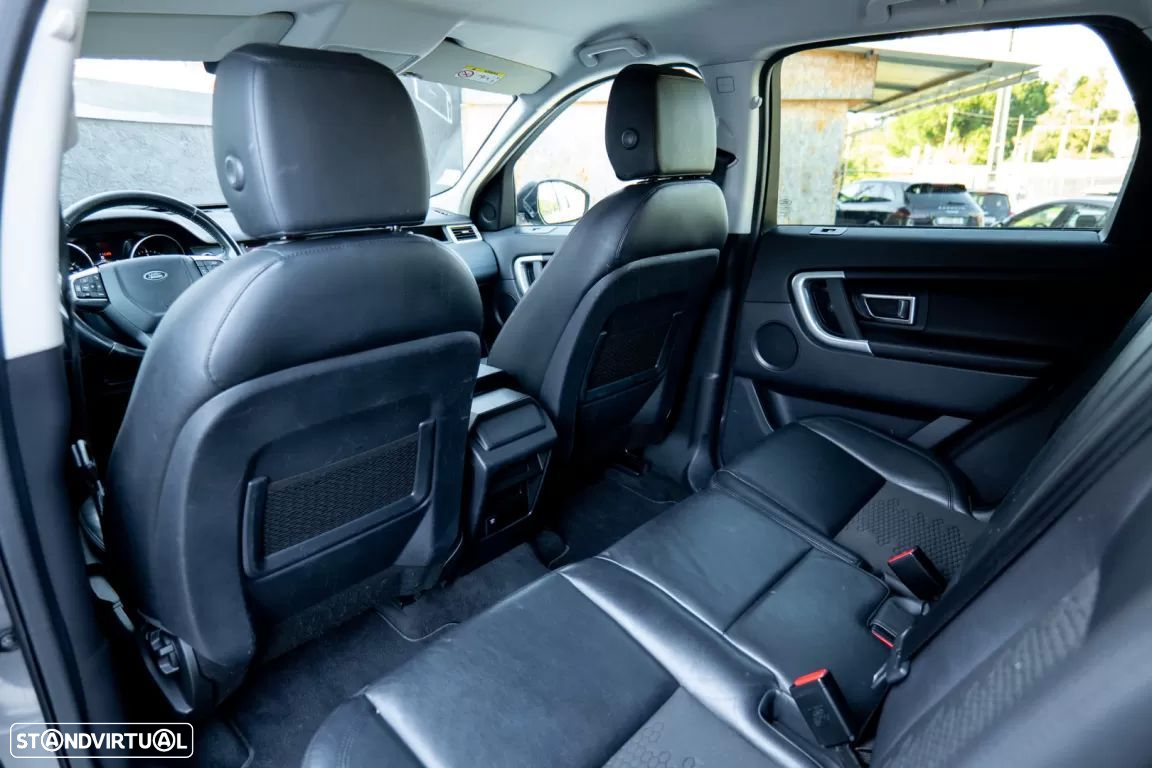 Land Rover Discovery Sport 2.0 TD4 SE Auto - 10