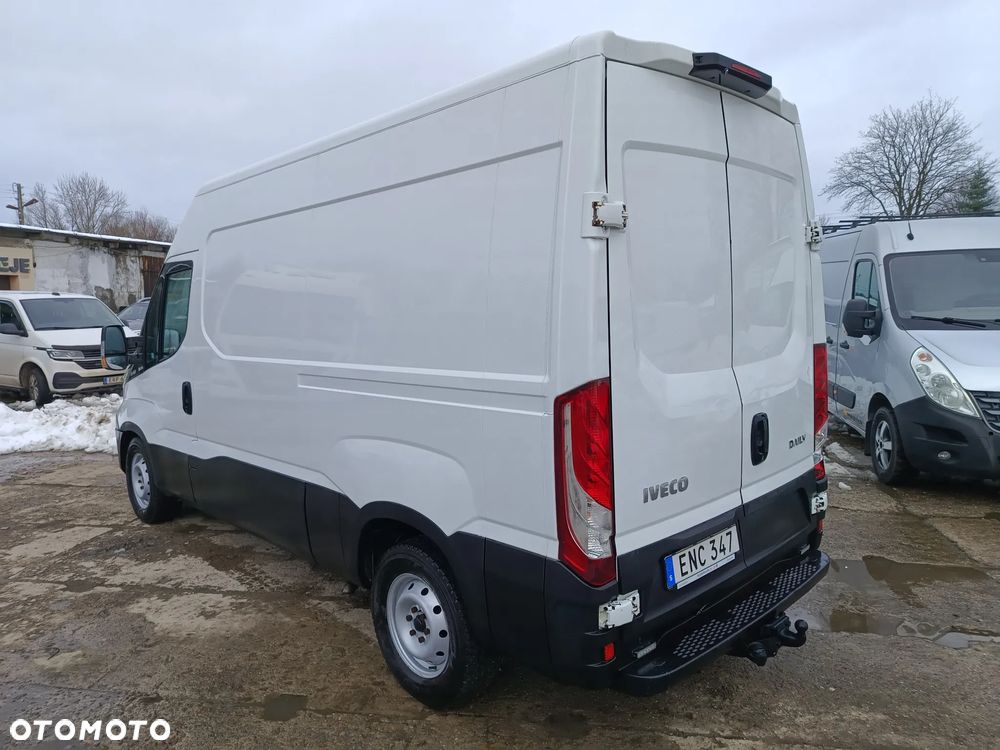 Iveco DAILY 35s13 L2H2 2.3 diesel 126kM, HAK(uciąg 3.5t) OPONY ZIMOWE BDB STAN, OGINALNY NISKI PRZEBIEG! Gotowy do pracy! - 12