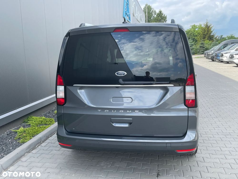 Ford Tourneo Connect 1.5 EcoBoost Titanium - 8