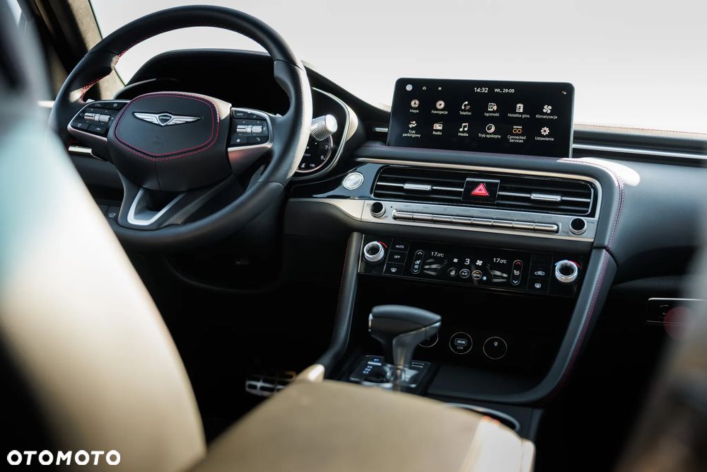 Genesis G70 2.0T Plus AWD 8AT Sport - 27