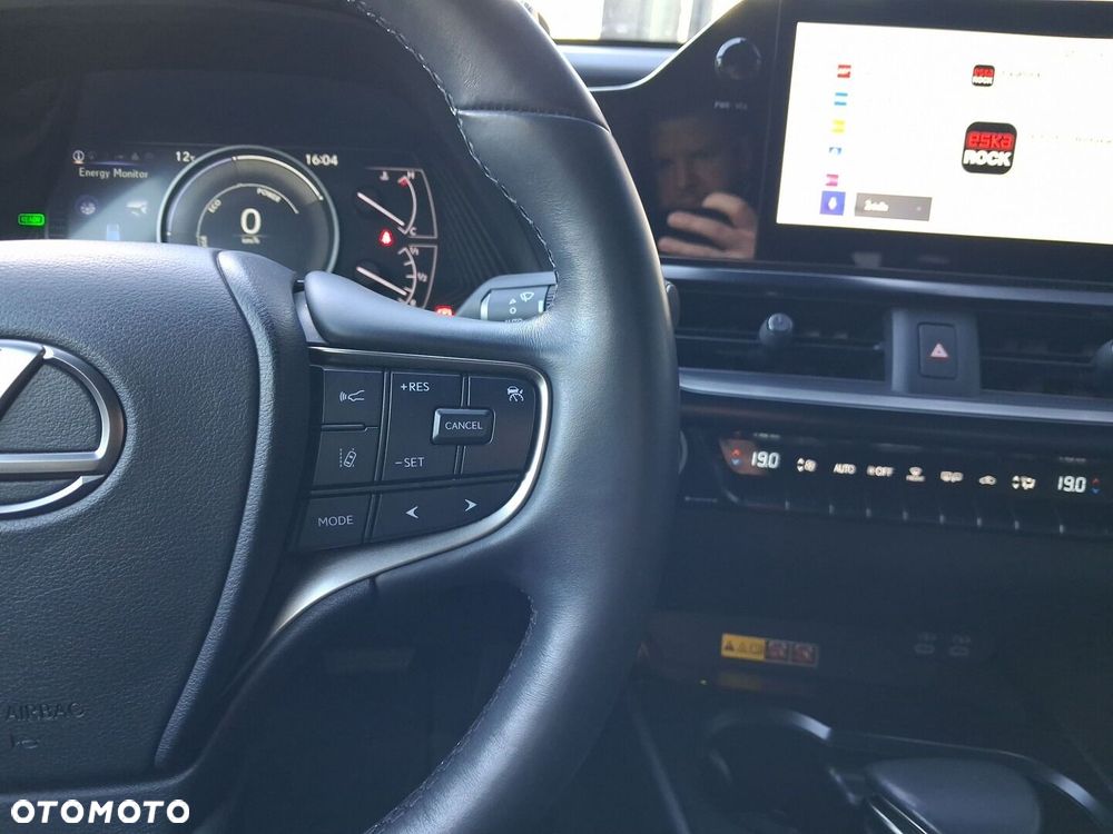 Lexus UX 250h GPF Business 2WD - 17