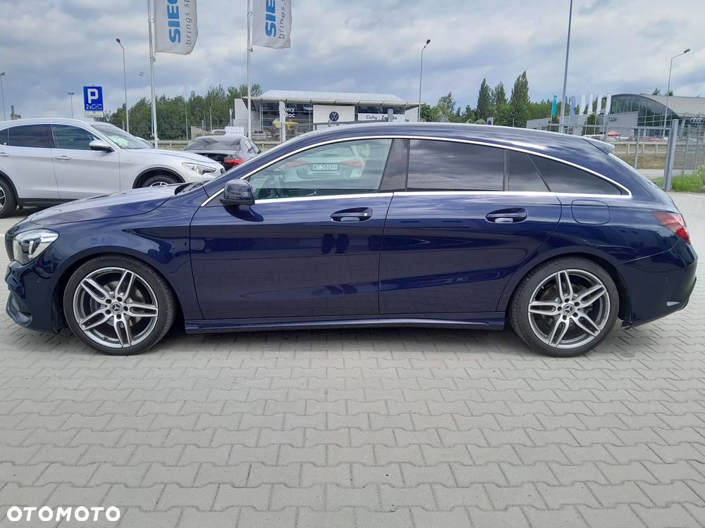 Mercedes-Benz CLA 200 7G-DCT AMG Line - 3