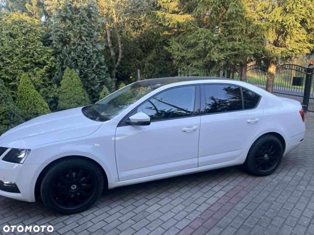 Skoda Octavia 2.0 TDI Drive - 1