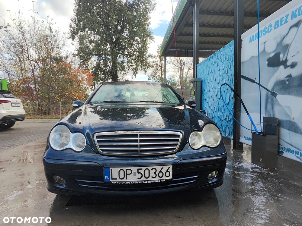 Mercedes-Benz Klasa C 180 T Kompressor Classic - 3