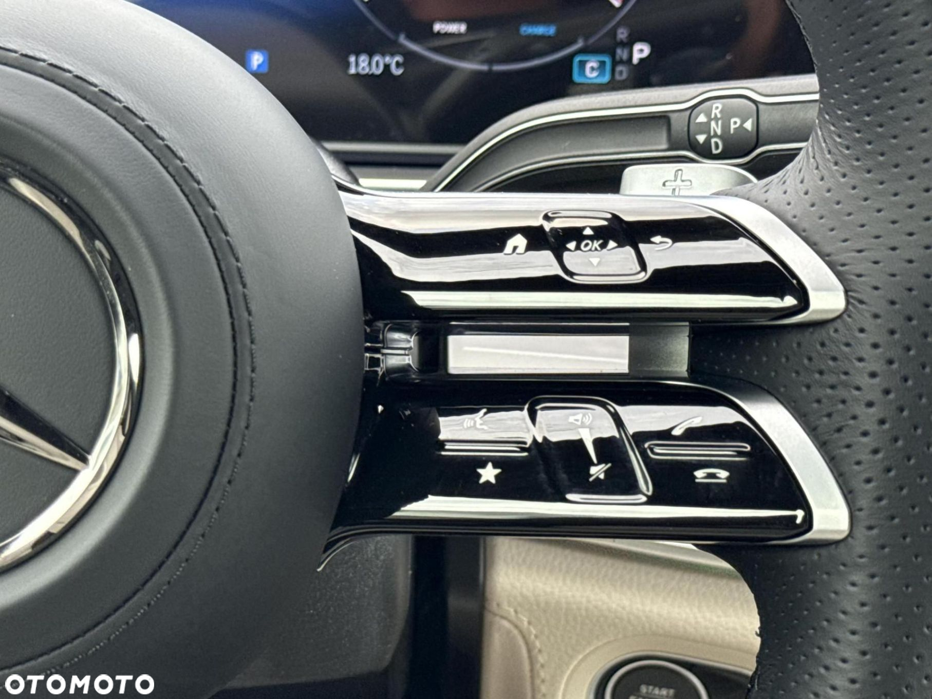 Mercedes-Benz GLS - 25