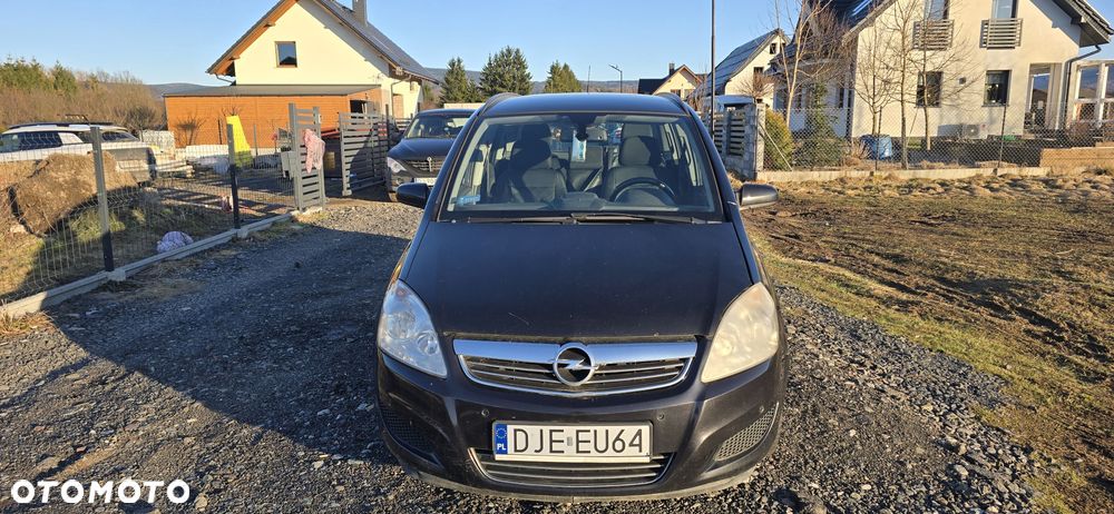 Opel Zafira - 2