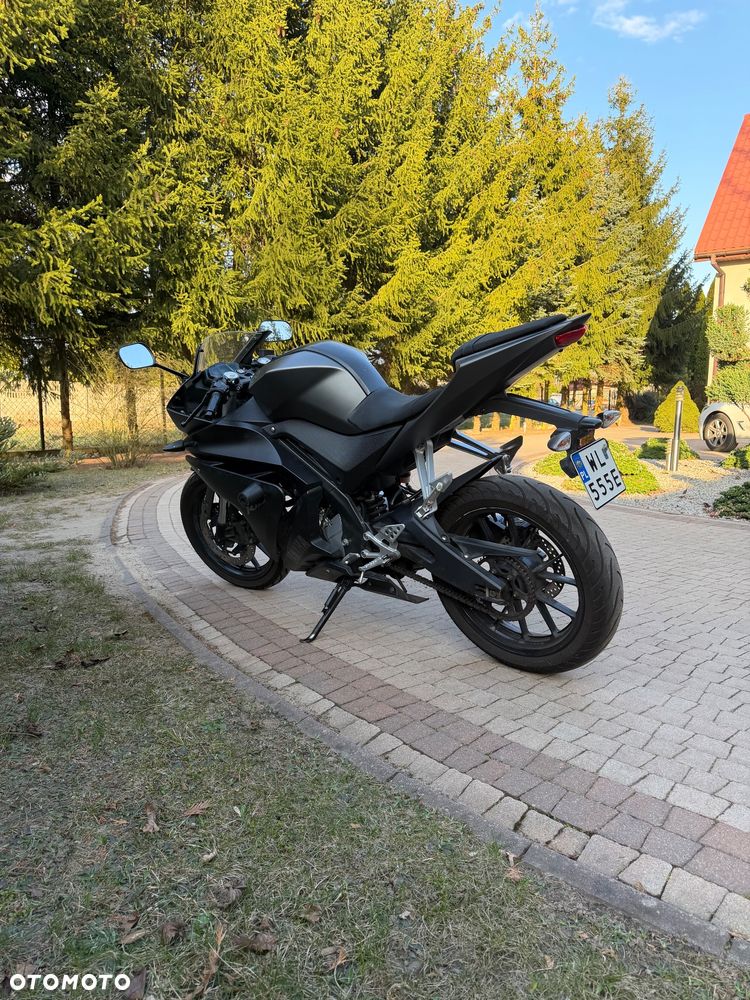 Yamaha R125 - 4