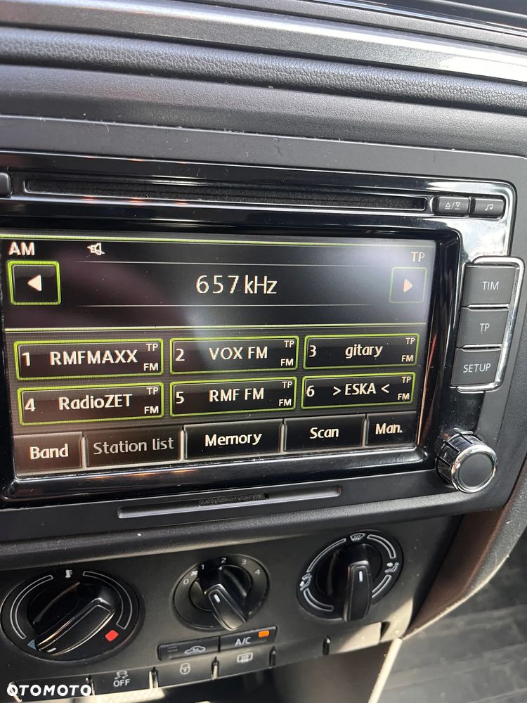Skoda RAPID 1.2 Ambition - 14