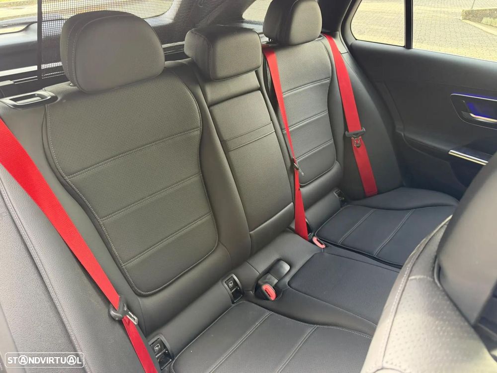 Mercedes-Benz C 300 e AMG Line - 44