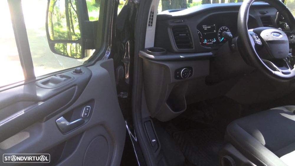 Ford Transit Custom 2.0 TDCi 130cv Automática - Excelente estado - 41